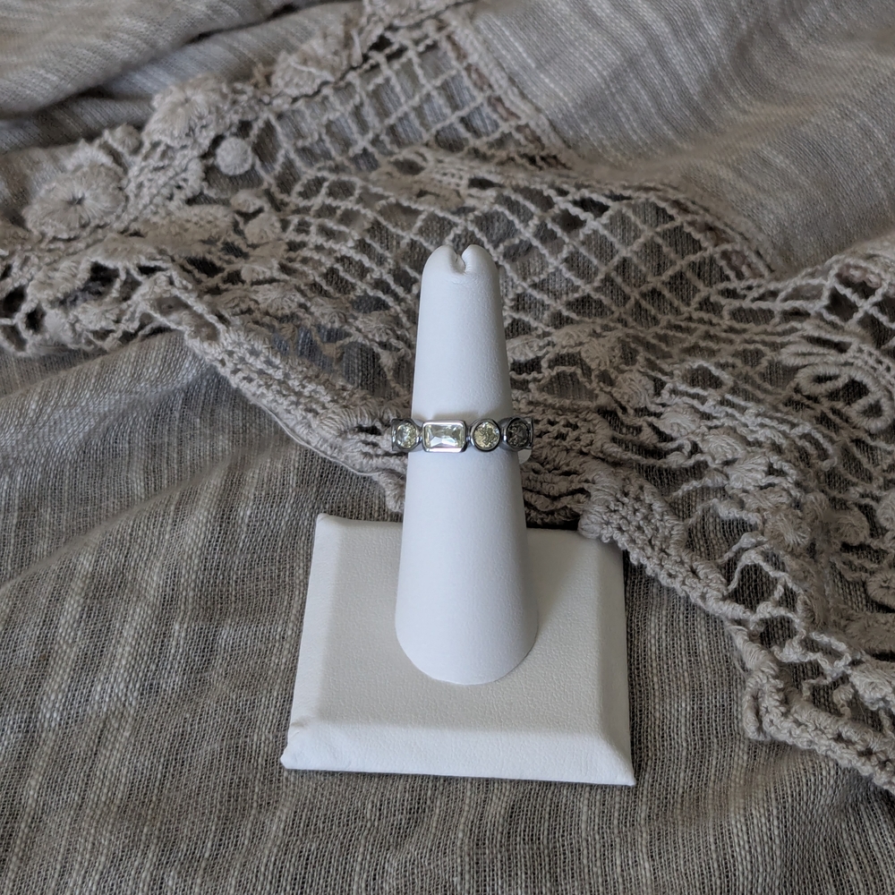 Elegant Silver Women's Ring